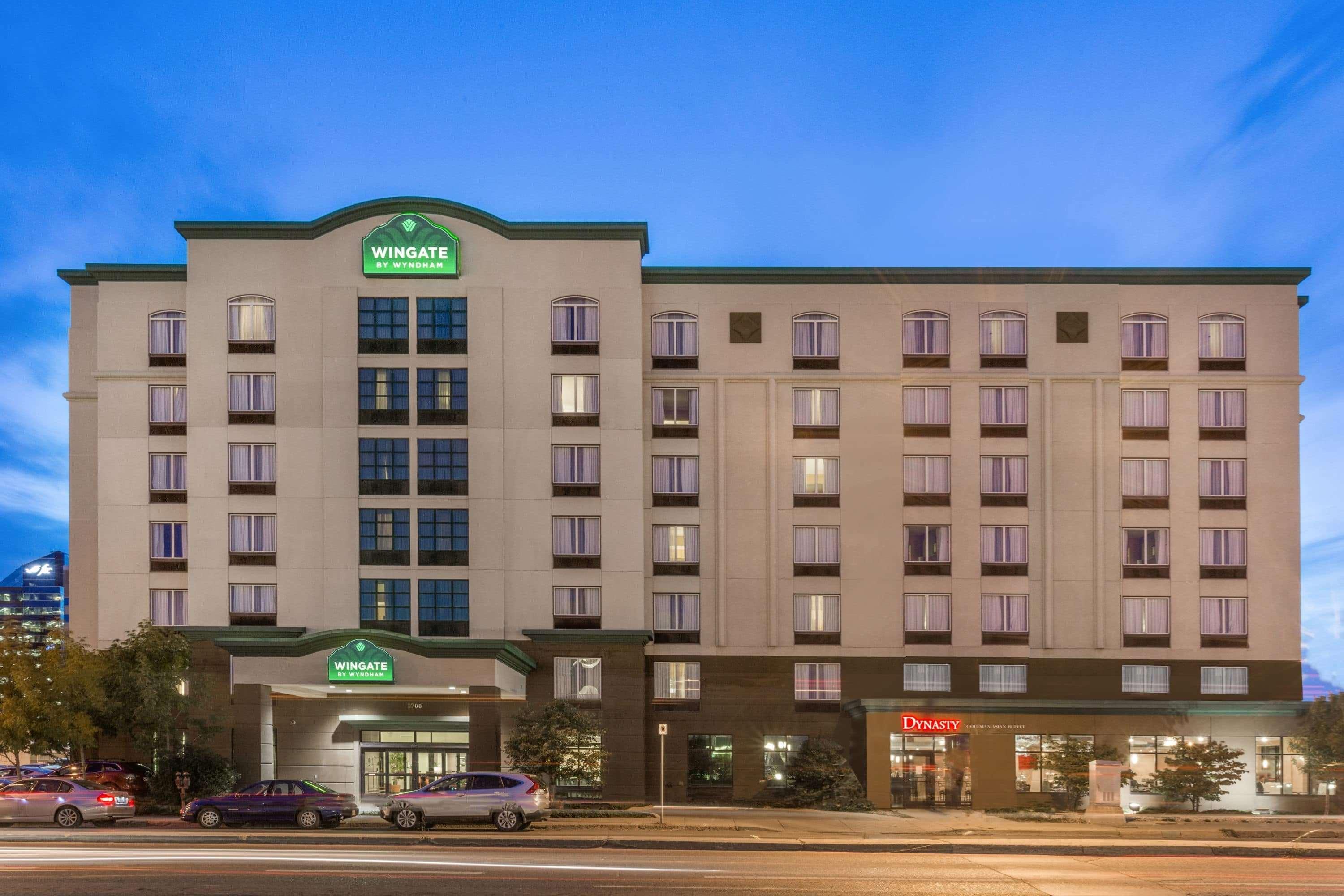 Wingate By Wyndham Regina Hotel Exterior photo