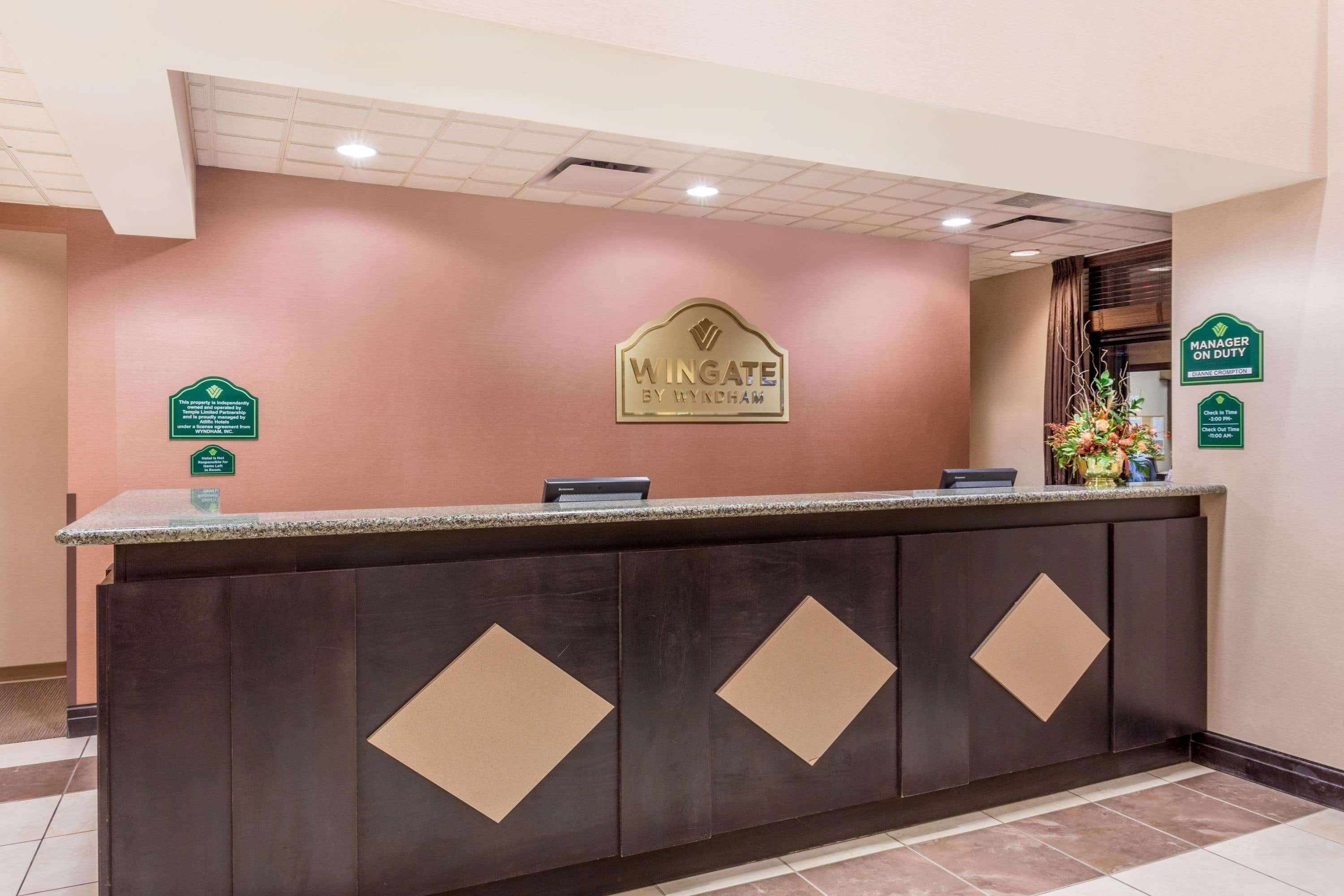 Wingate By Wyndham Regina Hotel Exterior photo