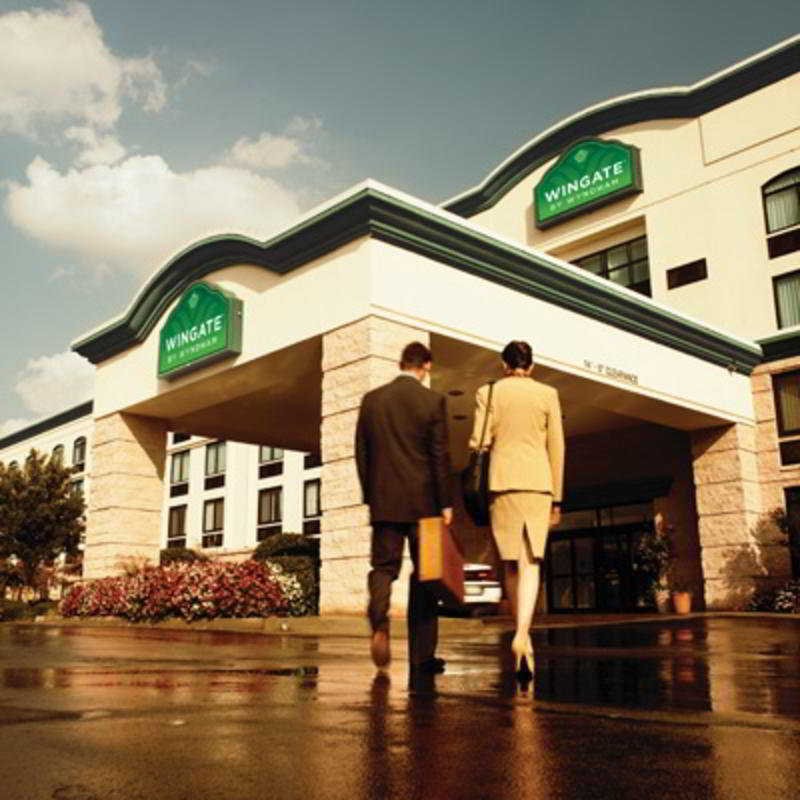 Wingate By Wyndham Regina Hotel Exterior photo