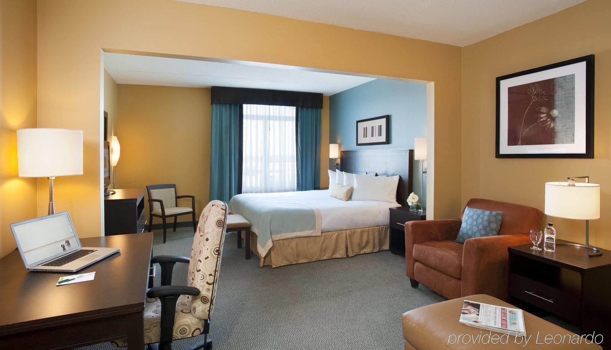 Wingate By Wyndham Regina Hotel Exterior photo
